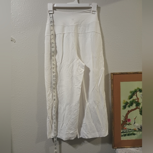 lululemon athletica Pants - lululemon athletica White Cropped Pants